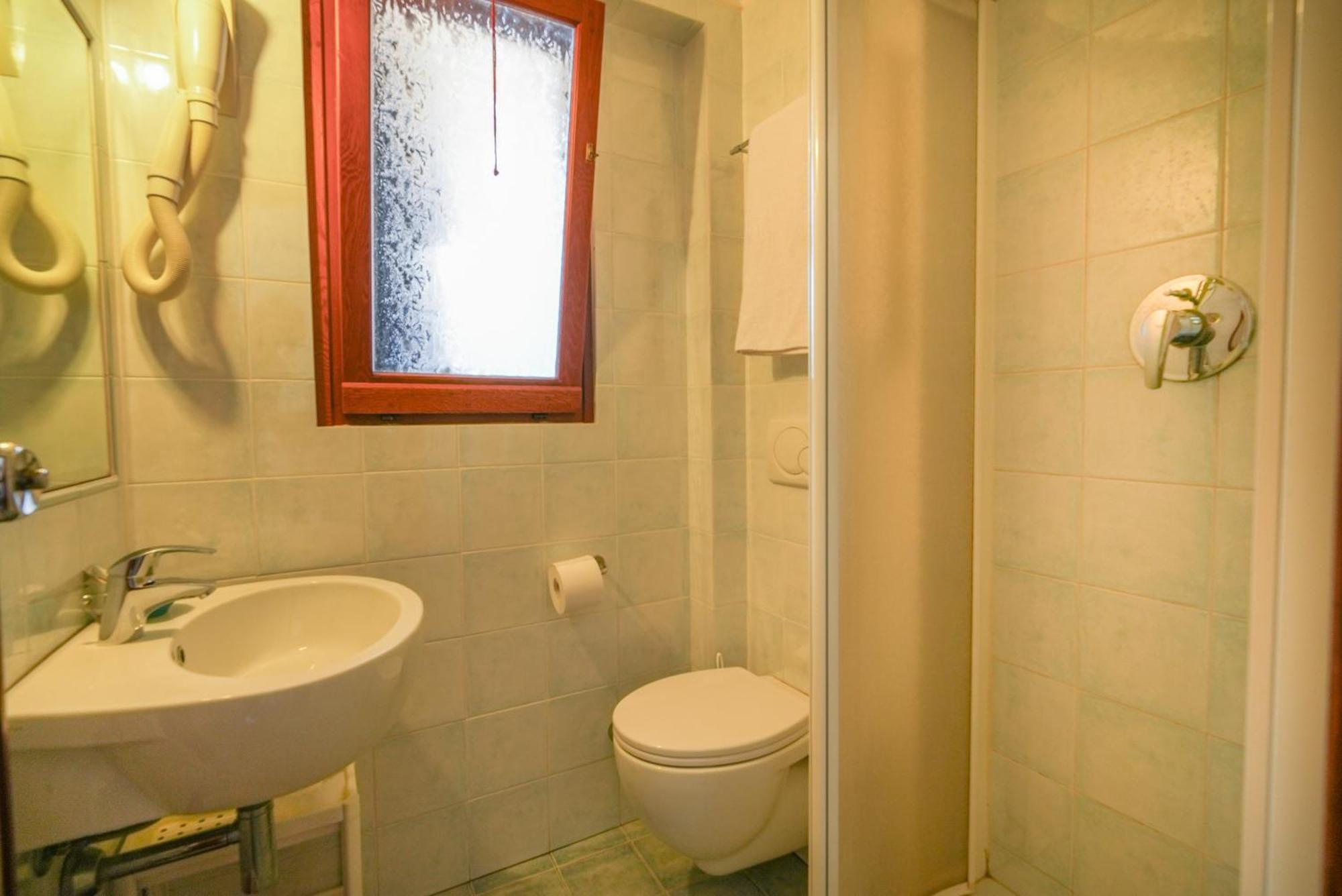 Albergo Meublé Da Ruggero Giglio Porto Esterno foto