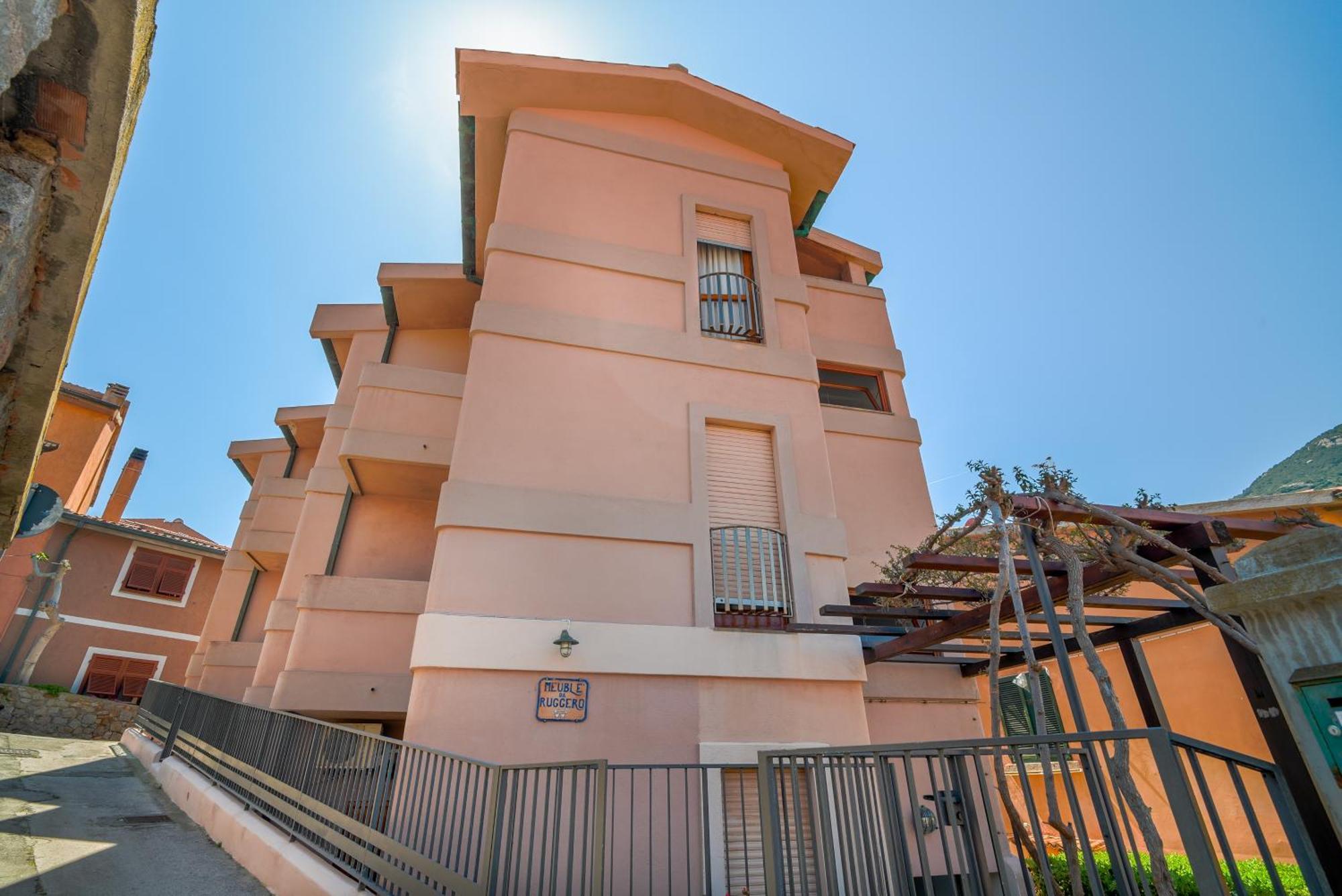 Albergo Meublé Da Ruggero Giglio Porto Esterno foto